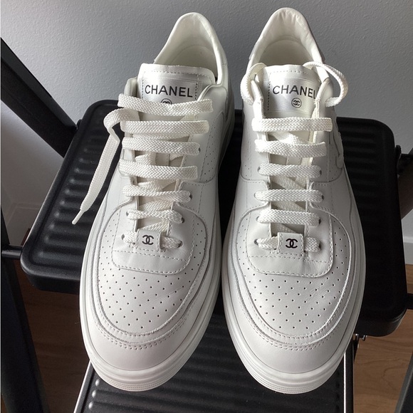 Chanel Interlocking CC Logo White Sneakers Like New Size 41. Worn once. - Picture 3 of 6